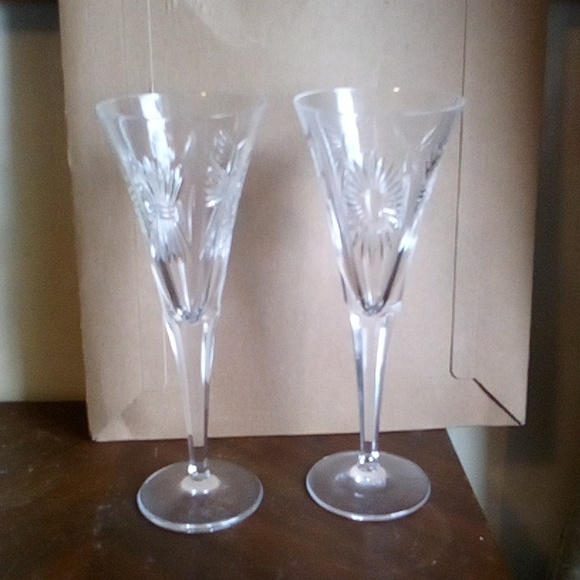Waterford Crystal Millennium Continental fluted champagne glasses - set of 2. - Picture 4 of 9